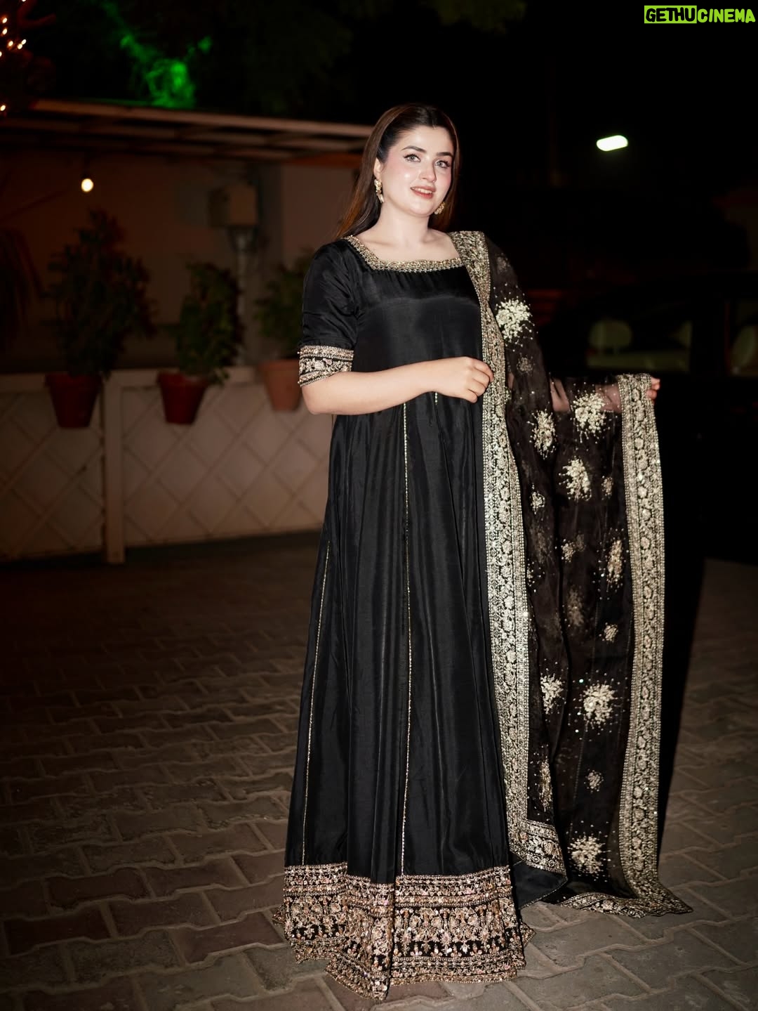 Zahra Waseem - 72.2K Likes - Qawali night🖤

👗 @kanwalmalik.official