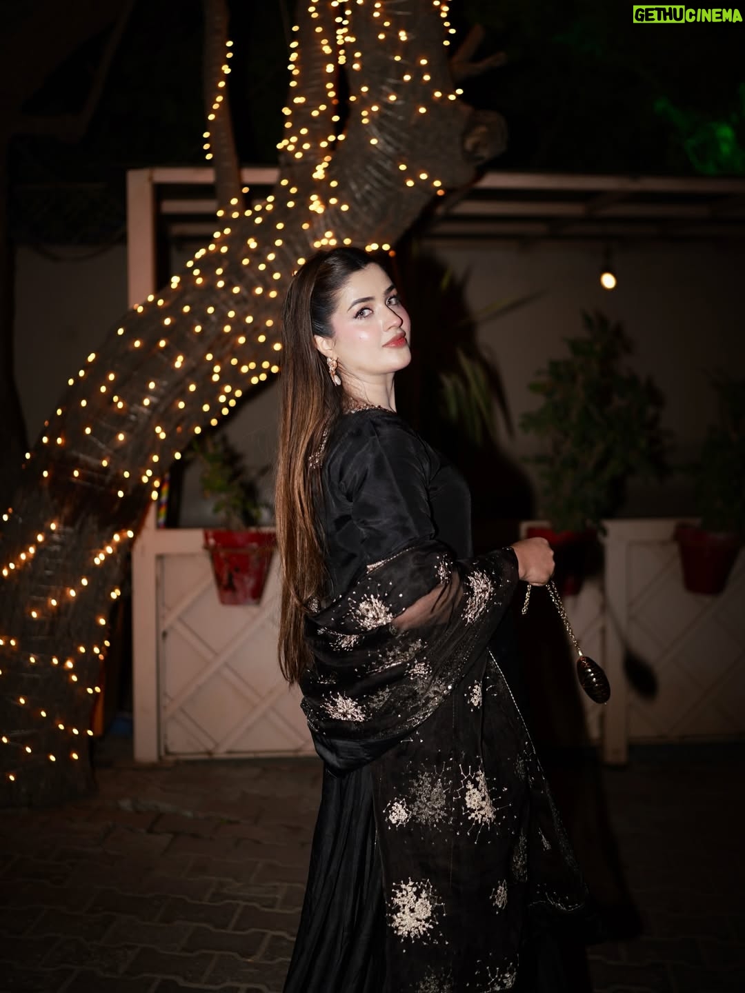Zahra Waseem - 72.2K Likes - Qawali night🖤

👗 @kanwalmalik.official