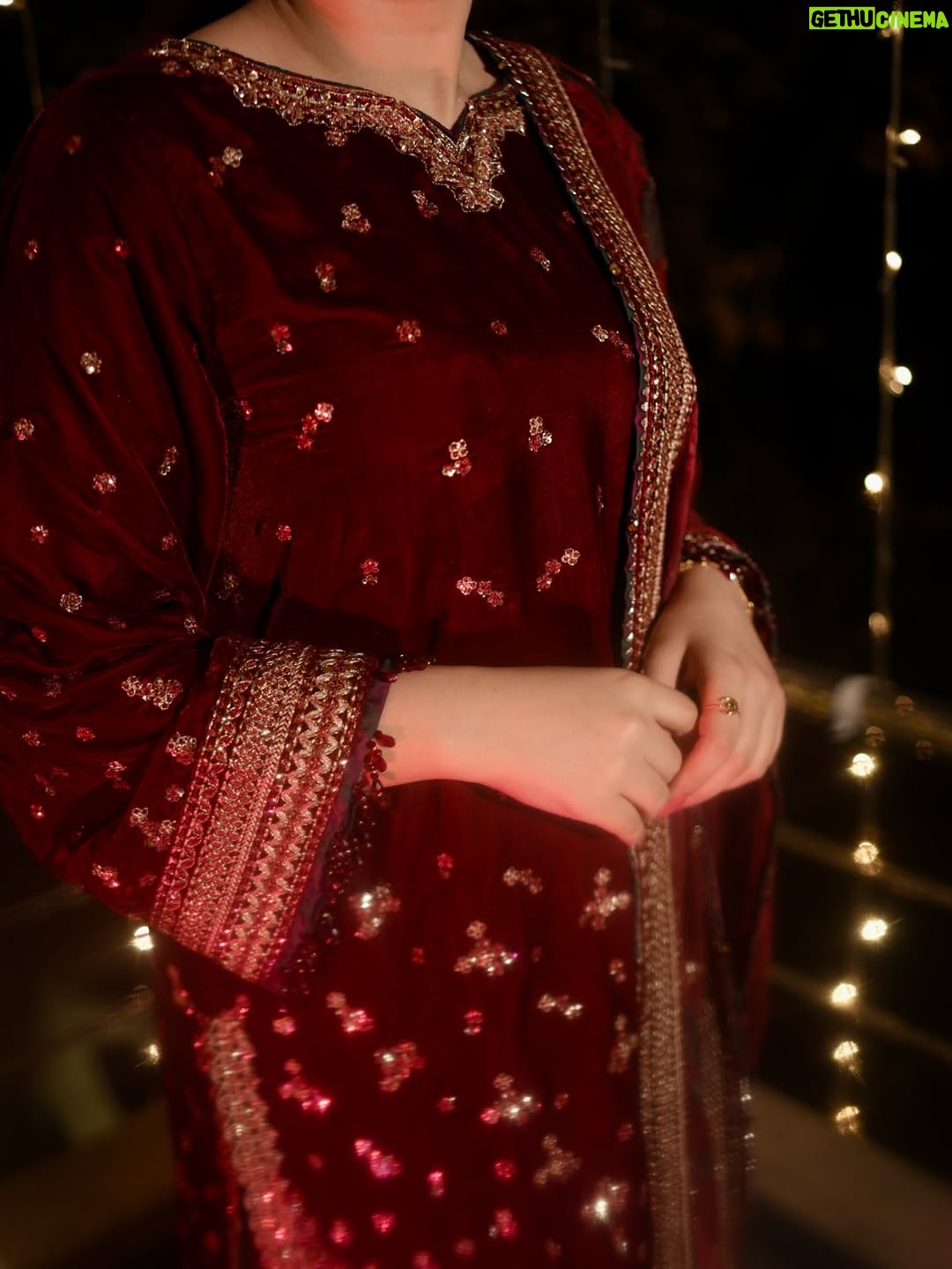 Zahra Waseem - 55.6K Likes - Dholki🥁
We both wearing @baroque_official