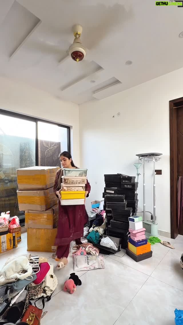 Zahra Waseem - 57.9K Likes - Lounge reset day🫧