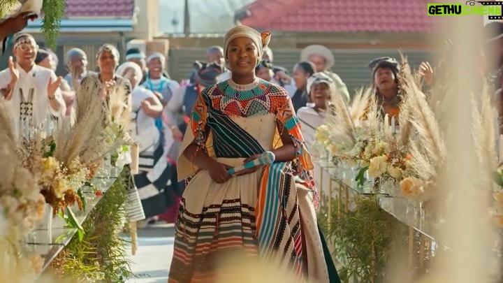 Zenande Mfenyana - 74.1K Likes - A whole lot of commotion for the dress please! Lilizela mlilizeli 👏🏾😩😍🔥

#InimbaMzansi