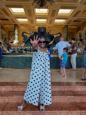 Zenande Mfenyana Instagram - By God’s divine grace, here I am…this is 40!!! 🕯️🎂🥂💐💃🏽🎊🎉
Thank you @suncityresortsa for making my birthday weekend extra spectacular 💃🏽🎉
#suncityresortsa
#suninternationalza