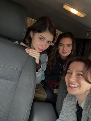 Zeynep Atılgan Instagram - yes sirr 🫡
1) çeyrek mafya ☘️
2) uyuyan baysalım 👼🏼
3) naber ula fadime 
4) furtuna mermaids 
5) mağaramın direği
6) kızlarını aç bırakmayan biri 💖
7) hala toplantisu
8) halasının minik bresi
9) canını seven kaçsın arabayı ben kullanıyorum. 
10)sete gidiş
11) arabayı ben kullanırken bile bana güvenen canım hocam,canım ekip
12)YİCEM BU FOTOĞRAFI ULA
13) koçarilerden 
14) isfad fc 
15) herkese kurşun sana çiçek behçetum
16) favori delim 
17) İsEy 🔥
18) Şirinum, kraliçe furtunam
19) tehlike
20) bilema da baskethan