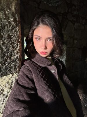 Zeynep Atılgan Instagram - Biz biraz sicak nevaleyiz 🥰