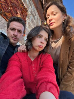 Zeynep Atılgan Instagram - Biz biraz sicak nevaleyiz 🥰