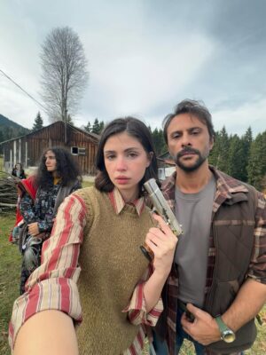 Zeynep Atılgan Instagram - Biz biraz sicak nevaleyiz 🥰