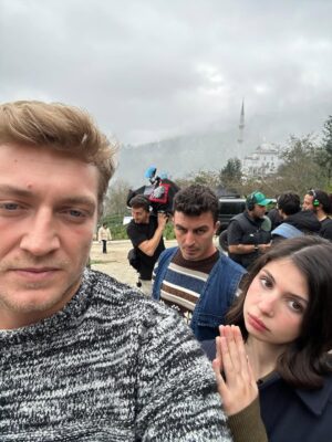 Zeynep Atılgan Instagram - Biz biraz sicak nevaleyiz 🥰