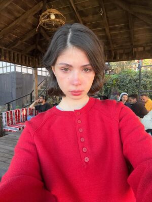 Zeynep Atılgan Instagram - Biz biraz sicak nevaleyiz 🥰