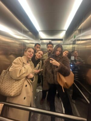 Zeynep Atılgan Instagram - Biz biraz sicak nevaleyiz 🥰