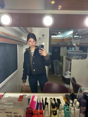Zeynep Atılgan Instagram - Fadime Koçari tbd yeni dump gururla sunar ☘️🤍 

Akşam görüşmek üzere :)
@ogm.pictures 
@tasacakbudenizdizi
