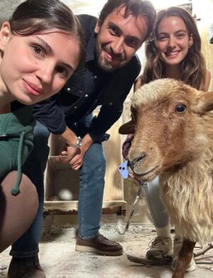 Zeynep Atılgan Instagram - 1 ) Fadime Koçari ☘️
2 ) Keçiler ve Fadime Koçari 🐐☘️
3 ) Koçariler 😎
4 ) keçiyle biz 😍
5 ) keçiyle ben ☺️
6 ) bi keçi daha 🤗
7 )  Behçet ile adam asmaca 🥰
8 )  bi sütlaç yeduk da 
9 )  abi kardeş pozumuz 🧿
10) halasinin ballisi 💖
11) 😍😍
12) kafasında mimi olan denizim baysalım 
13) reyting haberini almış olan denizim baysalım
14) ula bi çay ictuk
15) horon dersimuz 👯‍♂️
16) ha boyle uzun bi yolda biz 
17) koçariler 🤝🏻 trabzonspor ♥️💙
18) kaçırılan fadime koçari 😡
19) ICON 
20) gökhan da silahla vuramayınca kılıca geçti galiba bilmiyorum 🫠