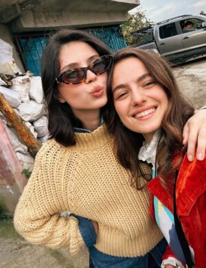 Zeynep Atılgan Instagram - 1 ) Fadime Koçari ☘️
2 ) Keçiler ve Fadime Koçari 🐐☘️
3 ) Koçariler 😎
4 ) keçiyle biz 😍
5 ) keçiyle ben ☺️
6 ) bi keçi daha 🤗
7 )  Behçet ile adam asmaca 🥰
8 )  bi sütlaç yeduk da 
9 )  abi kardeş pozumuz 🧿
10) halasinin ballisi 💖
11) 😍😍
12) kafasında mimi olan denizim baysalım 
13) reyting haberini almış olan denizim baysalım
14) ula bi çay ictuk
15) horon dersimuz 👯‍♂️
16) ha boyle uzun bi yolda biz 
17) koçariler 🤝🏻 trabzonspor ♥️💙
18) kaçırılan fadime koçari 😡
19) ICON 
20) gökhan da silahla vuramayınca kılıca geçti galiba bilmiyorum 🫠
