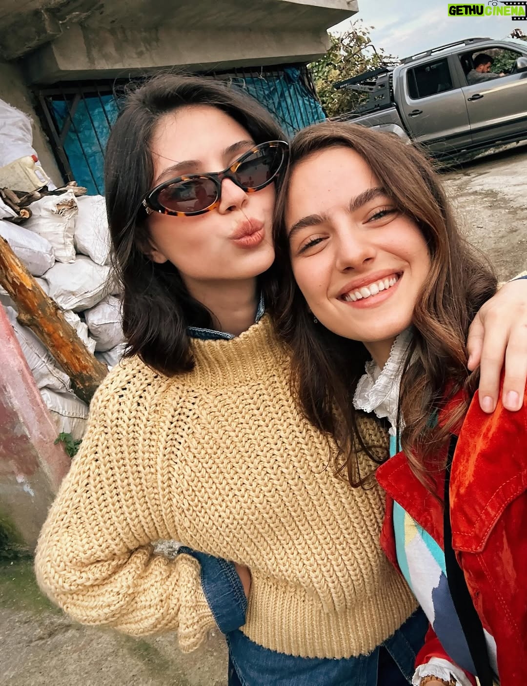 Zeynep Atılgan - 603.3K Likes - 1 ) Fadime Koçari ☘️
2 ) Keçiler ve Fadime Koçari 🐐☘️
3 ) Koçariler 😎
4 ) keçiyle biz 😍
5 ) keçiyle ben ☺️
6 ) bi keçi daha 🤗
7 )  Behçet ile adam asmaca 🥰
8 )  bi sütlaç yeduk da 
9 )  abi kardeş pozumuz 🧿
10) halasinin ballisi 💖
11) 😍😍
12) kafasında mimi olan denizim baysalım 
13) reyting haberini almış olan denizim baysalım
14) ula bi çay ictuk
15) horon dersimuz 👯‍♂️
16) ha boyle uzun bi yolda biz 
17) koçariler 🤝🏻 trabzonspor ♥️💙
18) kaçırılan fadime koçari 😡
19) ICON 
20) gökhan da silahla vuramayınca kılıca geçti galiba bilmiyorum 🫠