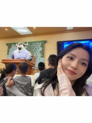 Zhou Ye Instagram - 什么时候可以出去玩！