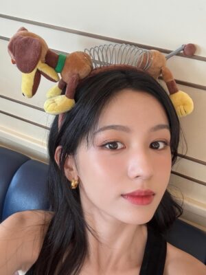 Zhou Ye Instagram - 什么时候可以出去玩！