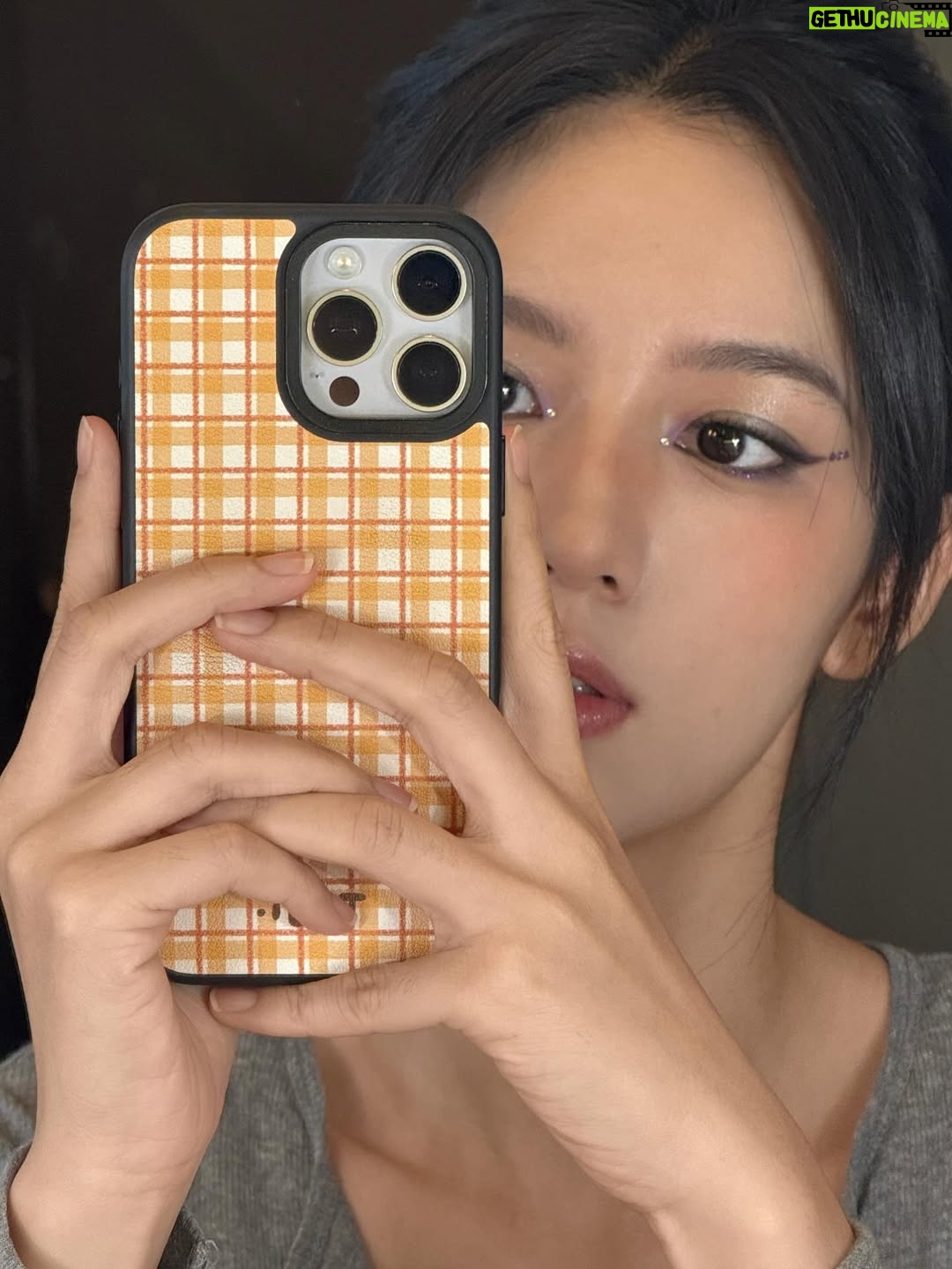 Zhou Ye - 102K Likes - 什么时候可以出去玩！