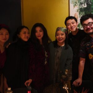 Zhu Zhu Instagram - Staying warm together 🥳🥰🎊💕