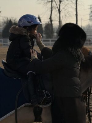Zhu Zhu Instagram - 🌞🐎🍓