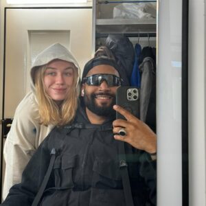Zoé Marchal Instagram - J’aime beaucoup trop tous ces gens 🤍🫂
On a pris trop de plaisir sur ce film et il est dispo.
CARKJACKERS de @kamelguemra sur @primevideofr