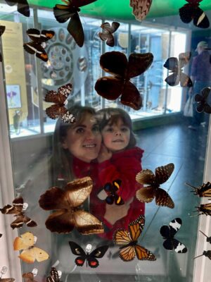 Zoraida Gómez Instagram - Un día increíble de museo de juego y de naturaleza, un día diferente lleno de momentos especiales
#crea #acciona #vive #ama