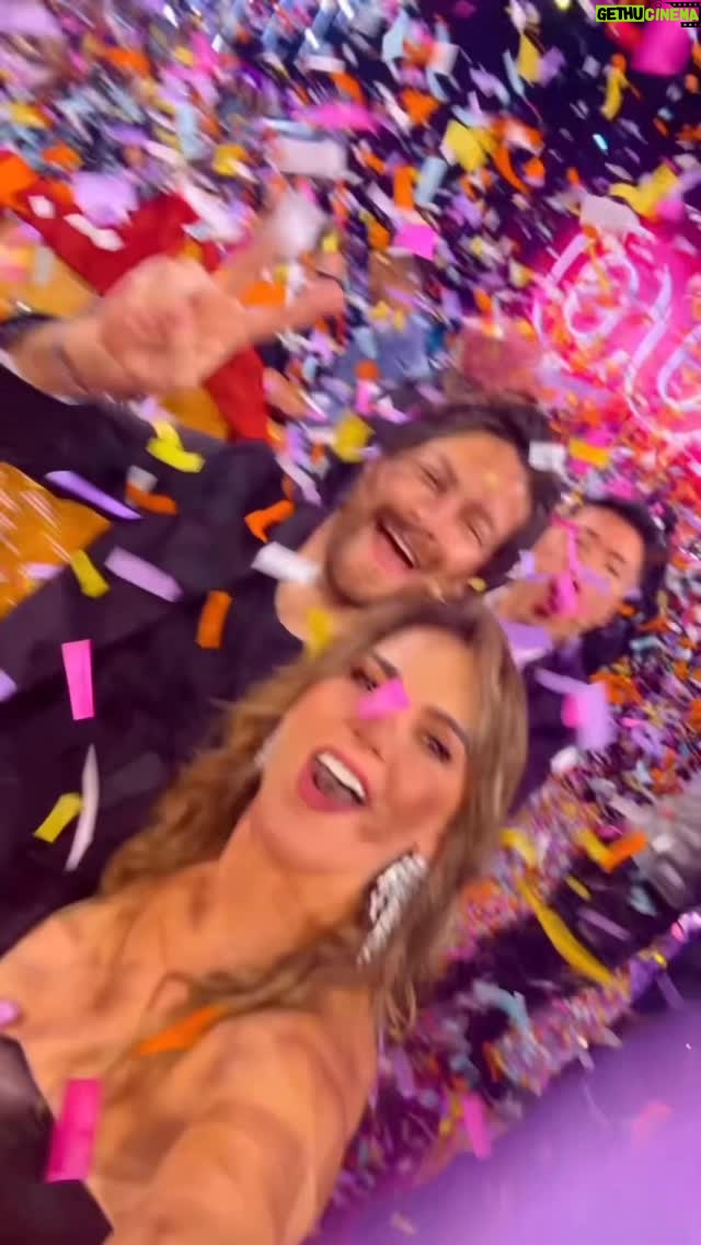 Zoraida Gómez - 1.5K Likes - Aquí en el festejo de los 400 programas de @mecaigoderisaof