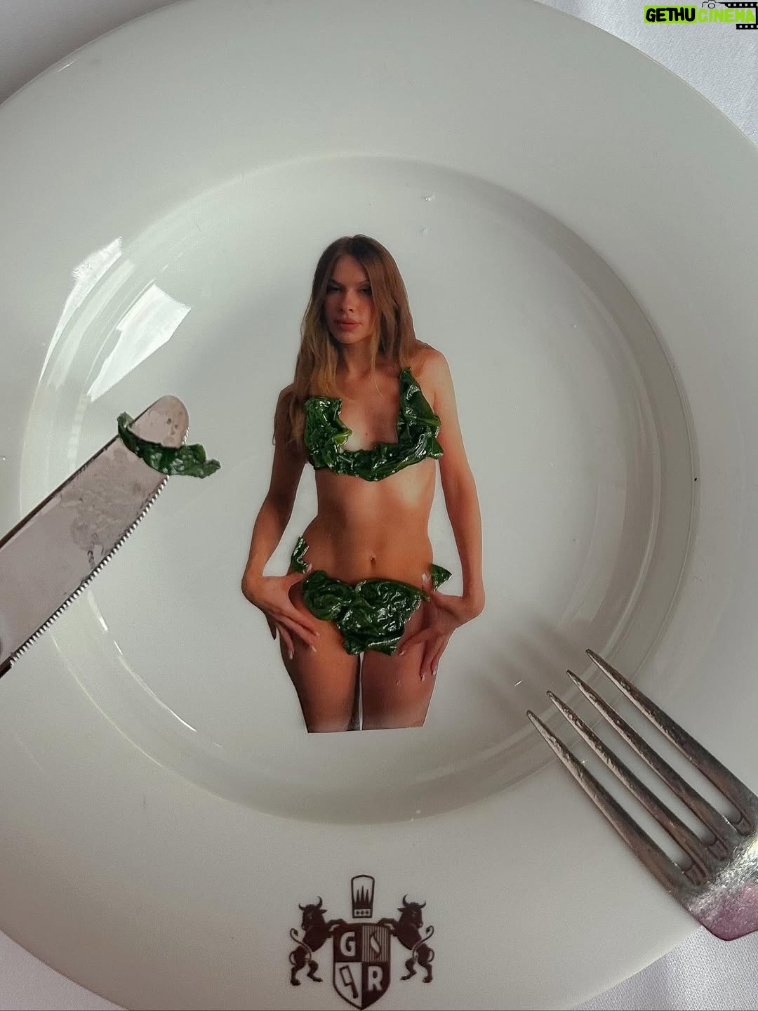 Zsá Zsá Inci Bürkle - 7.5K Likes - serviert und gegessen 🍽️