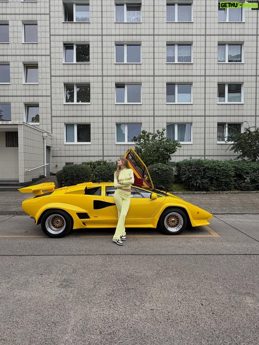 Zsá Zsá Inci Bürkle - 9.5K Likes - thirst trap 🪤 mein cuteee lil album is draußen bitchhhhh go listen to hear how im feeling meow💋 ilyyyy