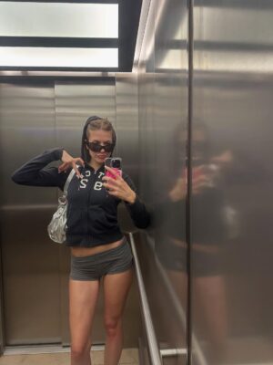 Zsá Zsá Inci Bürkle Instagram - backstage kein schlaf 🤍🌪️