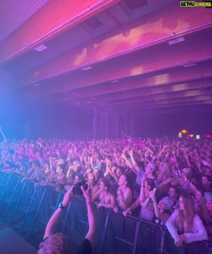 Zsá Zsá Inci Bürkle - 10.9K Likes - backstage kein schlaf 🤍🌪️
