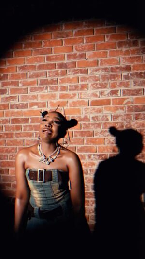 Zuchu Instagram - It really hurts 😩 🎵 #AMANDA niachie mpenzi wangu mwenyewe ndo Nnae huyohuyo mmoja
🎵#AMANDA OUT NOW AVAILABLE IN ALL THE DIGITAL MEDIAS 🌎