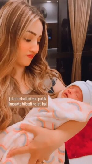 afsha khan Instagram - 2020 to 2025 , Time travel is real 🥹♥️😘👭
:
#myconstant #motheranddaughter #love #inaayakhan #afshakhan
