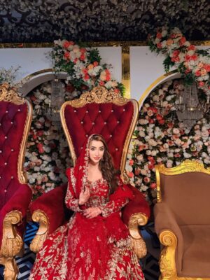 afsha khan Instagram - What Wud Be Ur Reaction If u See Me Like this One Day With Man For Real ?? ♥️
:
outfit @armansuits
:
#afshakhan