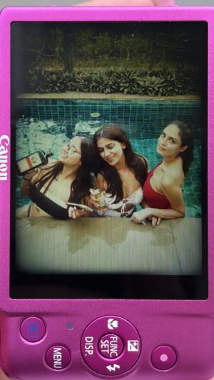 anshikaa Instagram - I have SO MANY VIDEOS from this trip yall buckle up👯♀️👯♀️👯♀️👯♀️👯♀️
always with @mywishcare on my lips💋
.
.
.
.
#fyp #reels #reelsinstagram #trending #explore