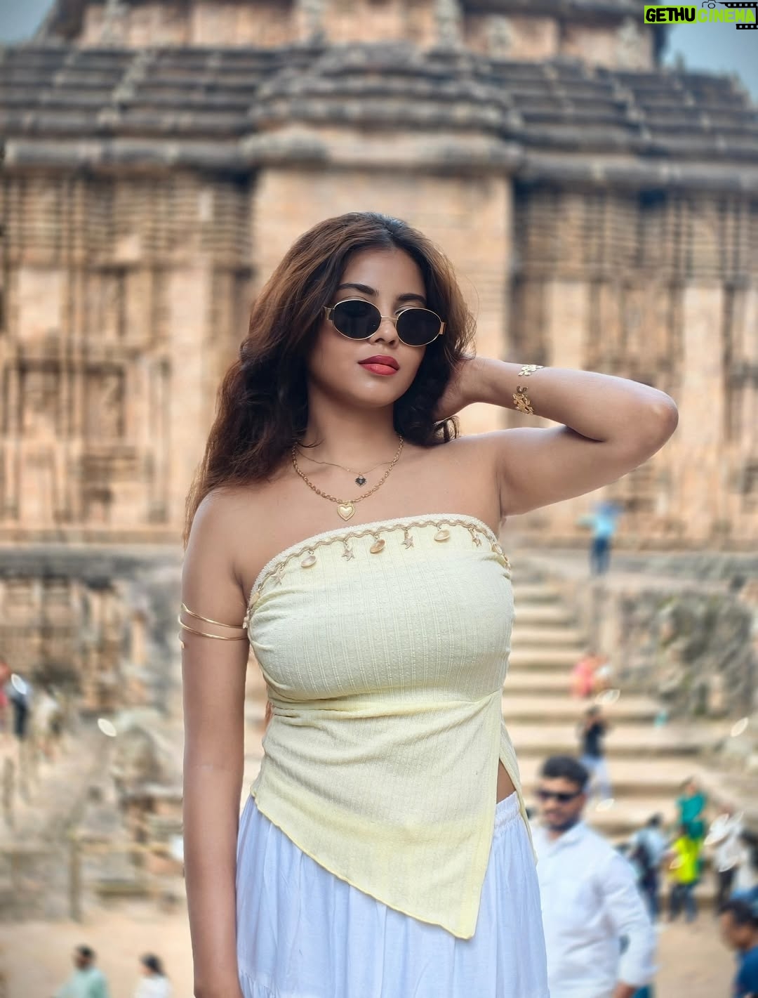 anushka roy - 29.7K Likes - 🫣❤️