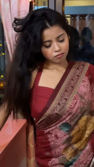 anushka roy Instagram - ❤️‍🔥 #reels #instagood #reelsinstagram #instagram #instalike #reelsinstagram #instalike #instagramreels #reelitfeelit #trending