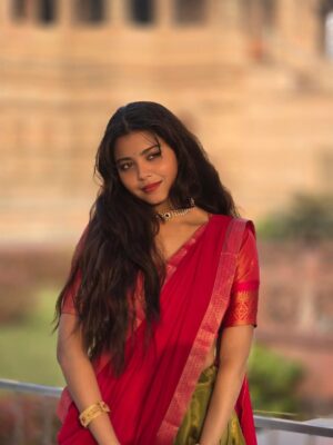 anushka roy Instagram - 🌷✨❤️