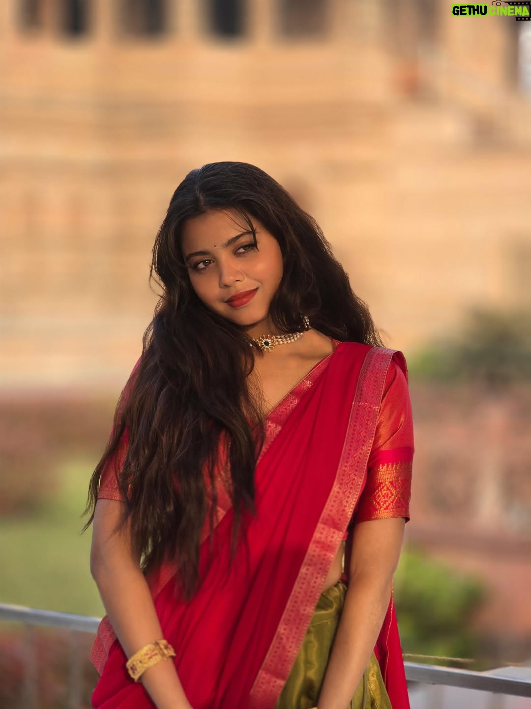 anushka roy - 7.1K Likes - 🌷✨❤️