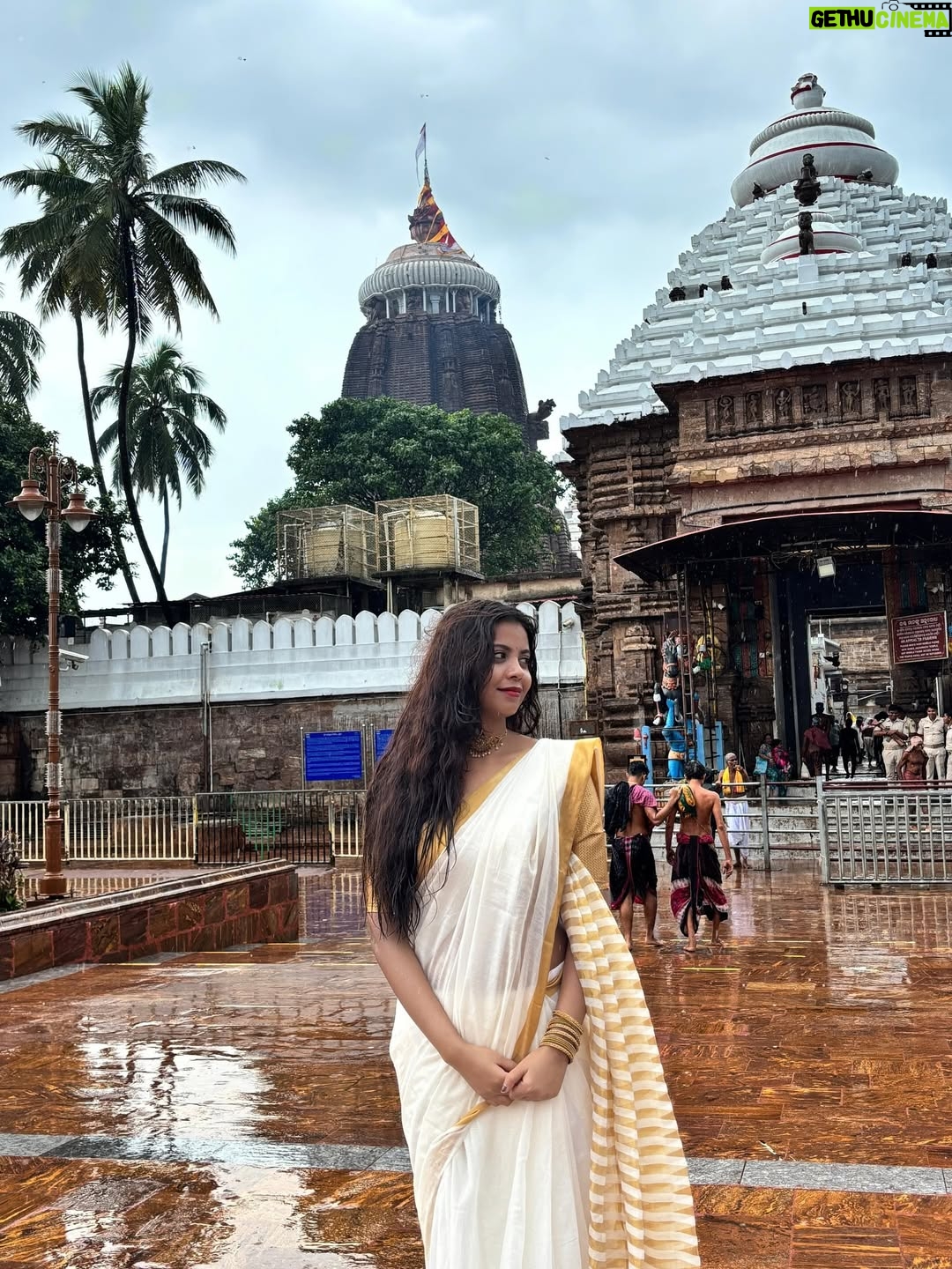 anushka roy - 8.6K Likes - ✨