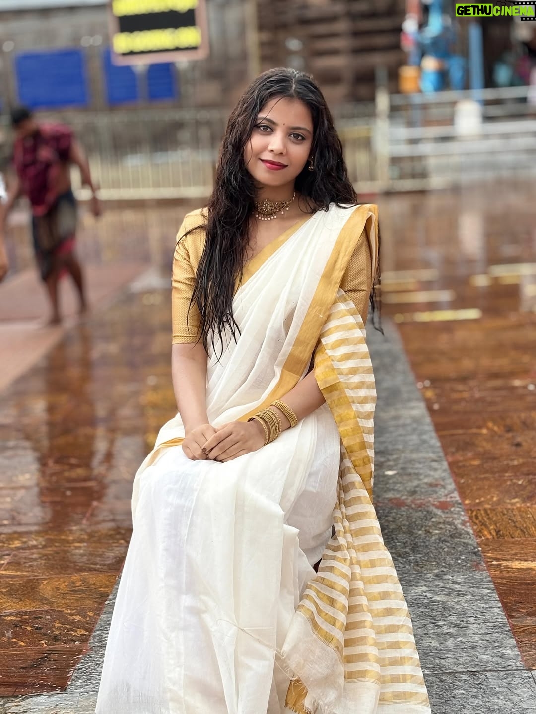 anushka roy - 8.6K Likes - ✨