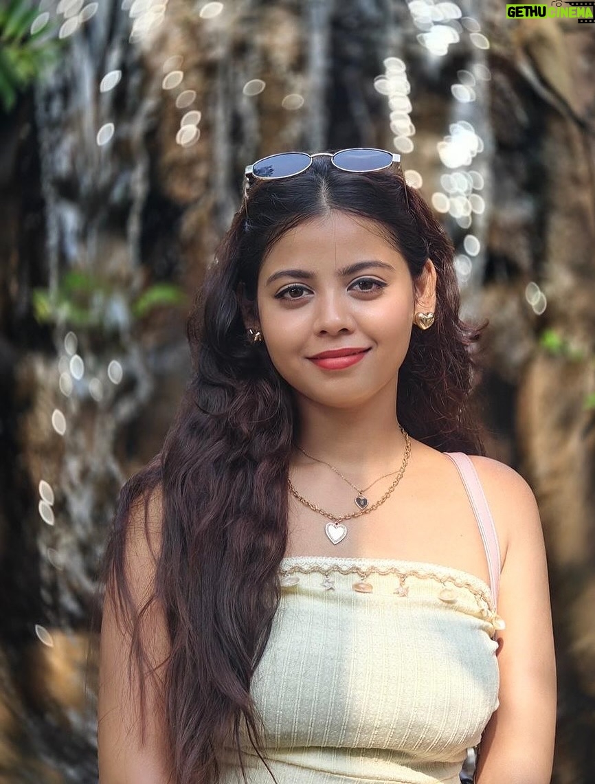 anushka roy - 29.7K Likes - 🫣❤️