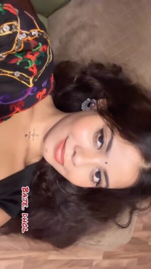 anushka roy Instagram - Happy navratri ❤️ #reels #instagood # #instagram #instalike #instagramreels #reelitfeelit #trending #love #reelitfeelit #reels #instagood