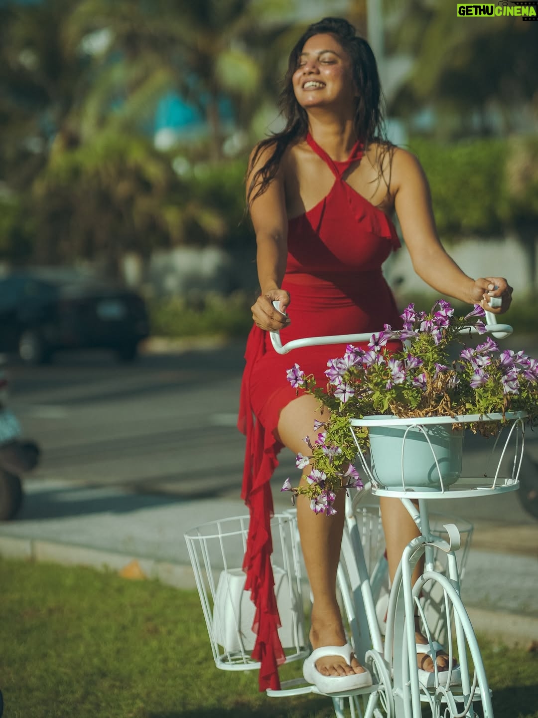 bhumika Basavaraj - 58.4K Likes - ♥️Red is not just a color, it’s a whole mood ✨ 
agree..? 
Moniicaaaaa… love u Bhuuumiikkaaa 😜🙈

#bhumikabasavaraj #vietnamdairies🇻🇳