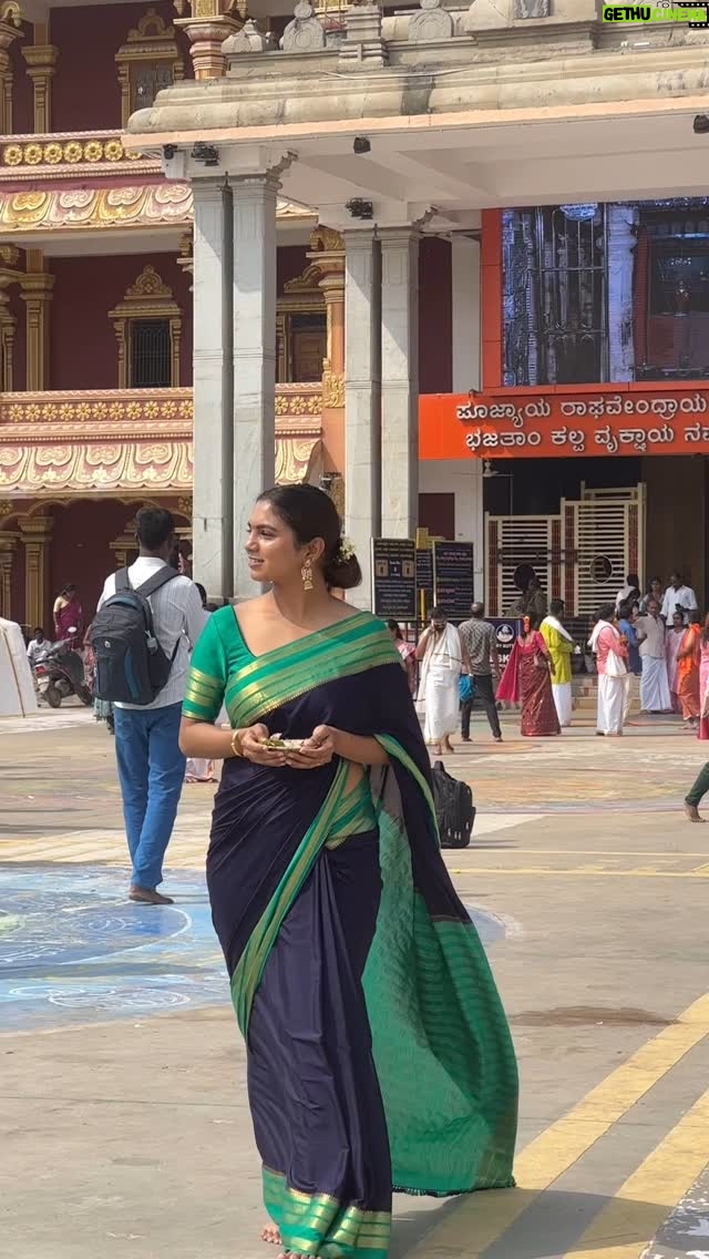 bhumika Basavaraj - 108.3K Likes - ಪೂಜ್ಯಾಯ ರಾಘವೇಂದ್ರಾಯ….🙏

#blessed #bhumikabasavaraj