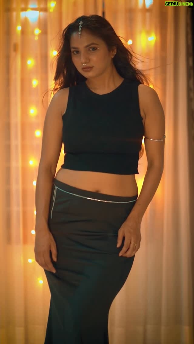 bhumika Basavaraj - 61.2K Likes - Madana mana Mohini 😍🙈

#bhumikabasavaraj