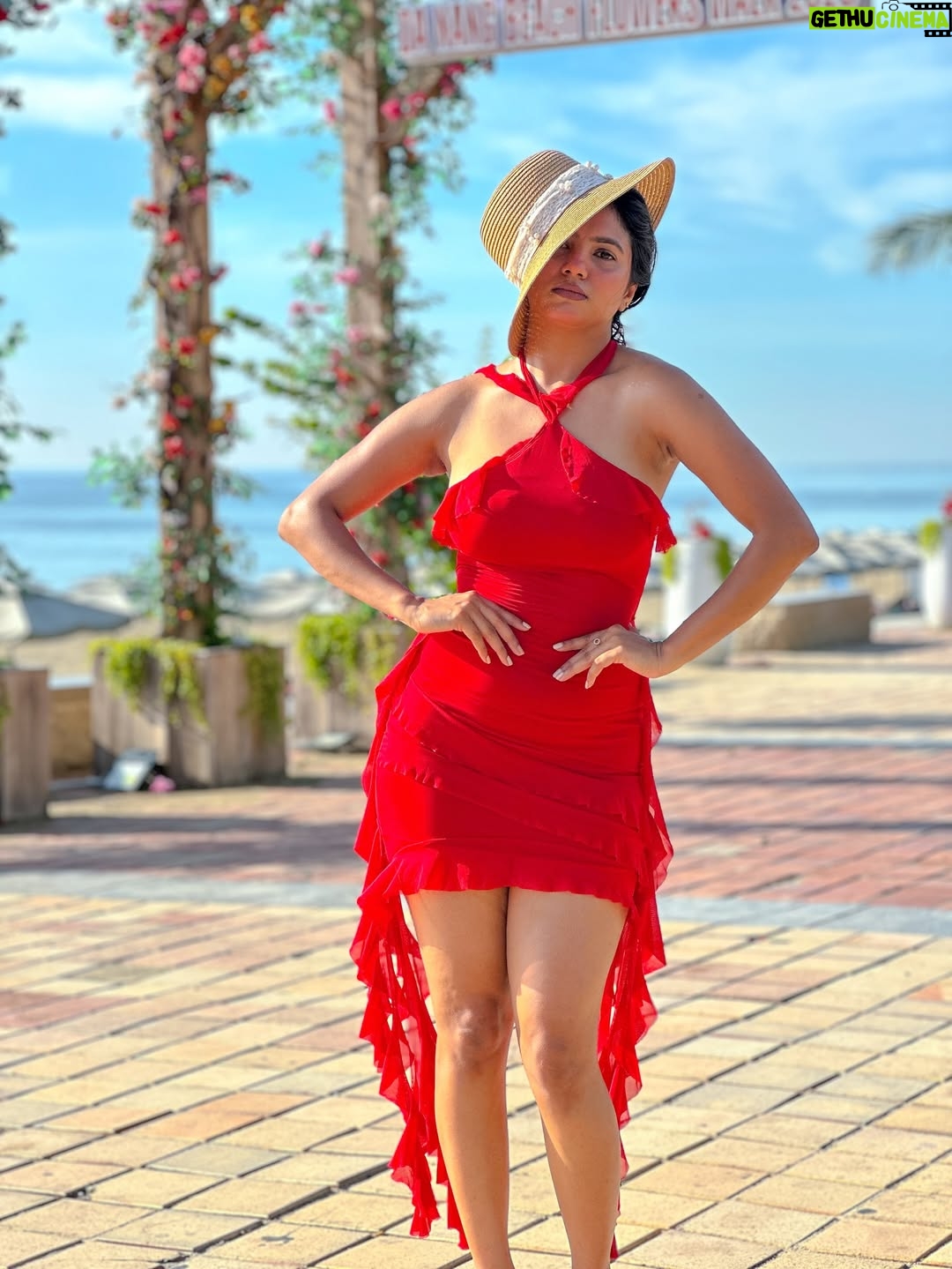 bhumika Basavaraj - 58.4K Likes - ♥️Red is not just a color, it’s a whole mood ✨ 
agree..? 
Moniicaaaaa… love u Bhuuumiikkaaa 😜🙈

#bhumikabasavaraj #vietnamdairies🇻🇳