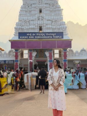 bhumika Basavaraj Instagram - ಧರ್ಮಸ್ತಳಕ್ಷೇತ್ರ ವರಪರಂ ಜ್ಯೋತಿಮ್ 🕉️..
#bhumikabasavaraj