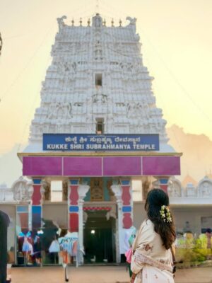 bhumika Basavaraj Instagram - ಧರ್ಮಸ್ತಳಕ್ಷೇತ್ರ ವರಪರಂ ಜ್ಯೋತಿಮ್ 🕉️..
#bhumikabasavaraj