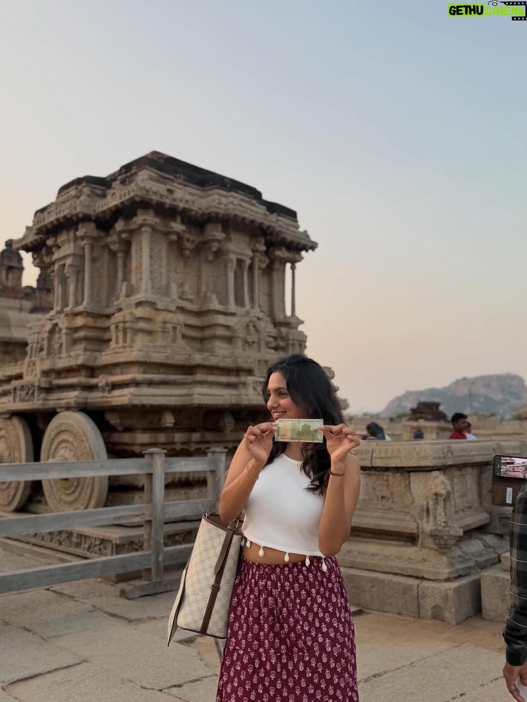 bhumika Basavaraj - 60.1K Likes - HAMPI ✨🙏
#bhumikabasavaraj