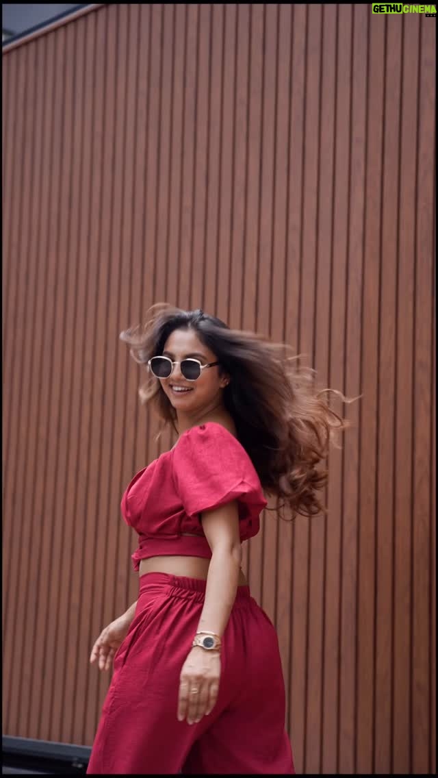 bhumika Basavaraj - 93.2K Likes - Young age ಹುಡುಗರು tillana tillana….😎😍
VC - @mcc_manucampaignscorner 

#bhumikabasavaraj
