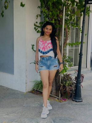 brunda Prabhakar Instagram - Know your worth & just double tap😉
Swipe👉👉

#brundaprabhakar #pondicherry #girlstrip #selflove